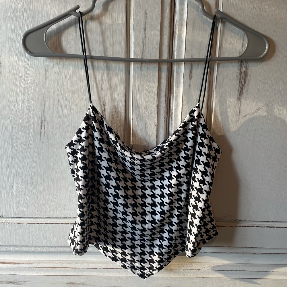 HOUNDSTOOTH TOP